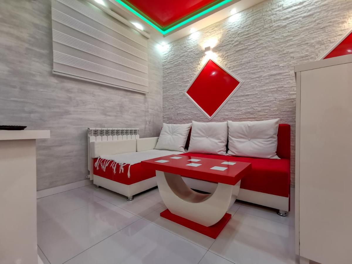 Spa Apartman Red Passion Appartement Belgrado Buitenkant foto