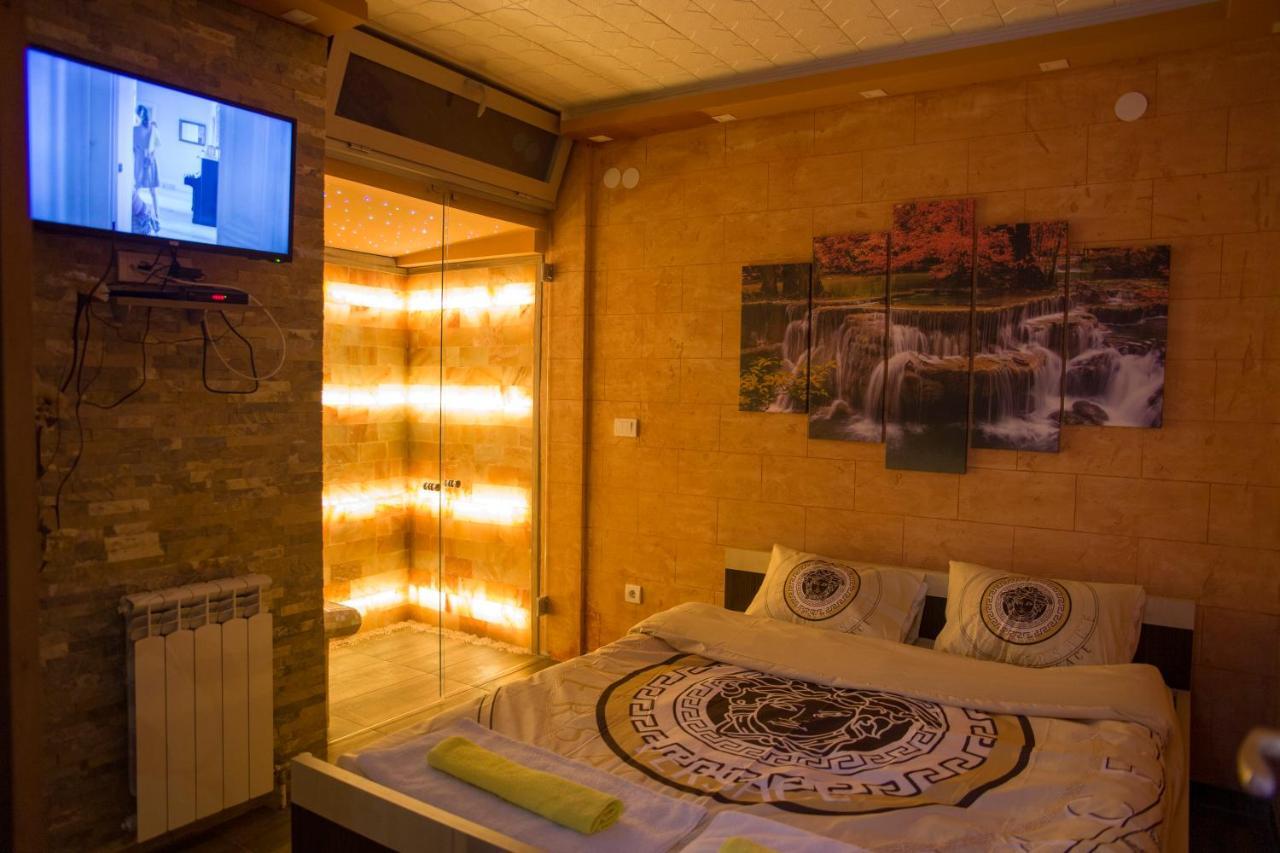Spa Apartman Red Passion Appartement Belgrado Buitenkant foto