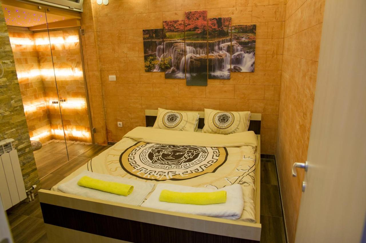 Spa Apartman Red Passion Appartement Belgrado Buitenkant foto